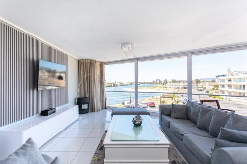 Lagoon Beach Apartamento | Lagoon Beach 237A by CTHA
