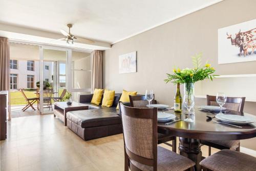 Lagoon Beach Apartamento | Lagoon Beach 29A by Host Agents