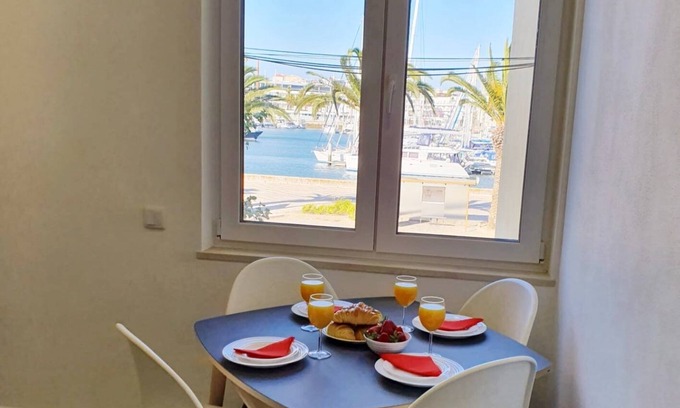 Lagos Apartamento | Lagos Marina and promenade view apartment central