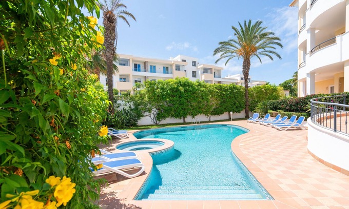 Porto de Mos Apartamento | LAGOS OCEAN VIEW 3 WITH POOL by HOMING