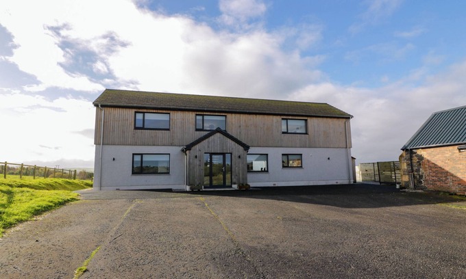 Kirkmichael Cabaña | LAIGH BALSARROCH FARMHOUSE, family friendly in Dalrymple