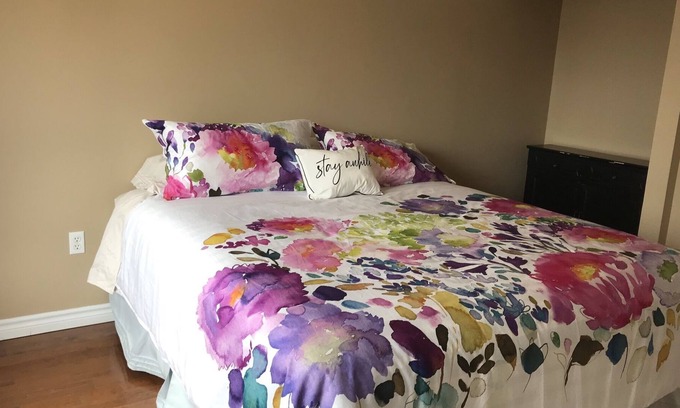 Lower Sackville Casa | Lake Access Home 3 BDRM 12 minutes to Airport