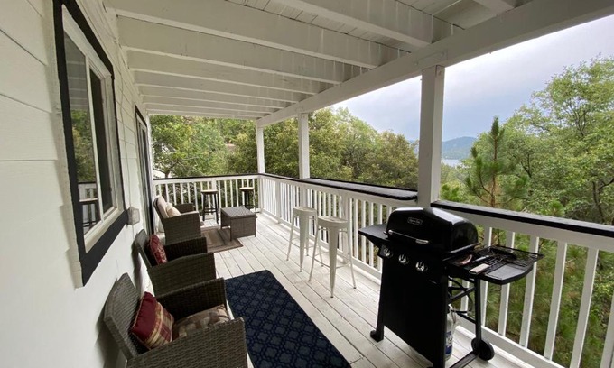 Lake Arrowhead Apartamento | Lake Arrowhead Lakeview Cozy Cottage