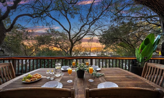 Island On Westlake Casa | Lake Austin Treehouse Huge Deck + Firepit
