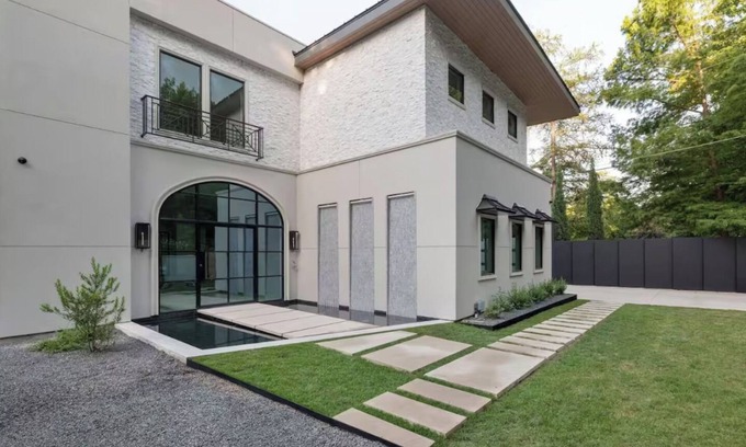 Green Park Casa | Lake Austin Waterfront Main House: Golf+Wake+SXSW