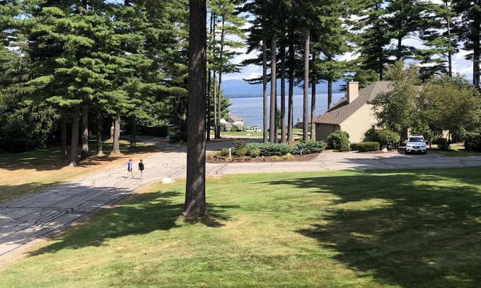 Gilford Condominio | Lake Condo