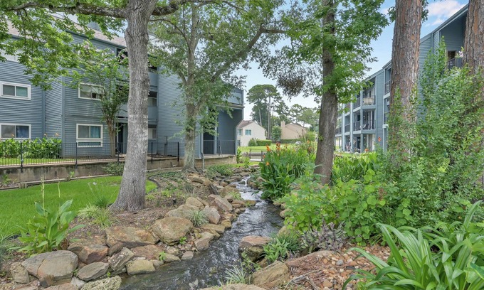 Walden on Lake Conroe Condominio | Lake Conroe w/Theatre, Views, & Boat Launch Access & Walden's endless amenities