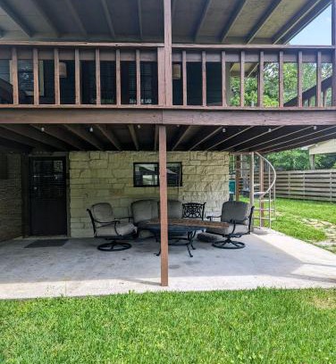 Montgomery Casa | Lake ConRoy Estates - Unit B with Pool Access