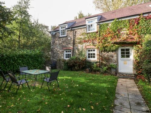Llys Y Fran Casa | Lake Cottage
