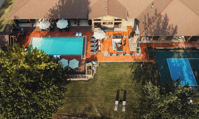 Central Okanagan Casa | Lake Country Retreat with private pool