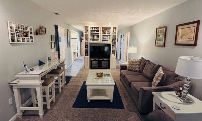 Bronston Condominio | Lake Cumberland Cozy 1 Bedroom 7-3 Woodson Bend Resort Condo Bronston Ky
