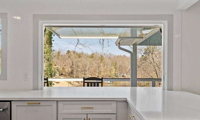 Dixie - Berryhill Casa | LAKE DAY!!