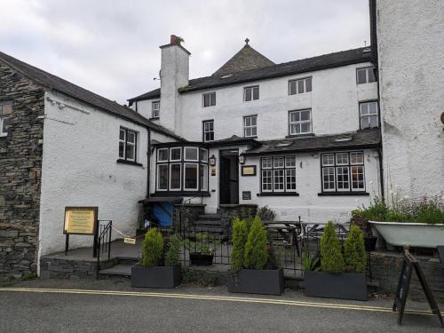 Hawkshead Casa | Lake District Pub with 10 en-suite rooms