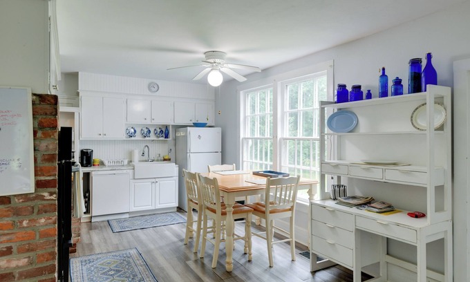 Brocton Apartamento | Lake Erie Views: Perfect for Traveling Nurses!