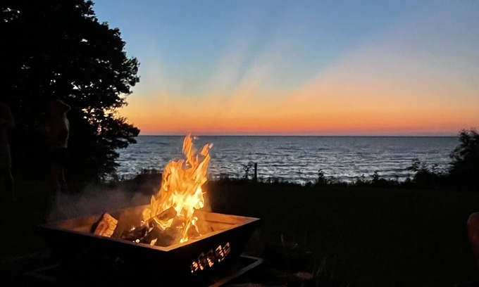 Westfield Casa | Lake Erie Waterfront in Chautauqua Wine Region