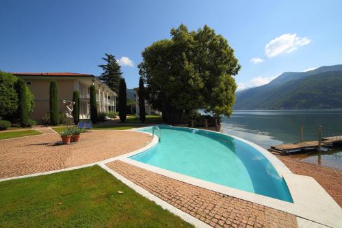 Porto Ceresio Apartamento | Lake Front 138