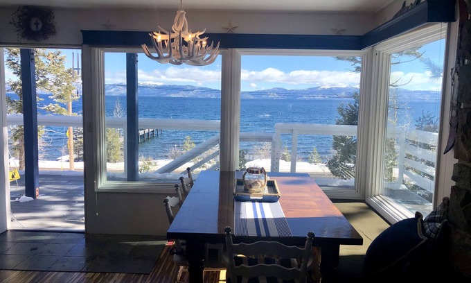 Tahoe City Chalet De Esquí | Lake front chalet-incredible view, sleeps 12!