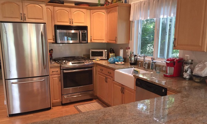 South Salem Cabaña | Lake Front Cozy Cottage