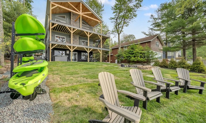 Lake Harmony Casa | "Lake Front Livin" Beautiful Lake Front View, Private Beach, Dock, Firepit, Game Room, Kayak/ Canoe
