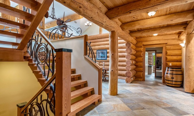 Walkers Chalet De Esquí | Inicio del registro de la entrada del lago en el lago Kootenay, Columbia Británica