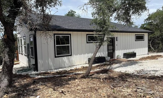 Canyon Lake Casa | Lake Haus Early Spring Rates