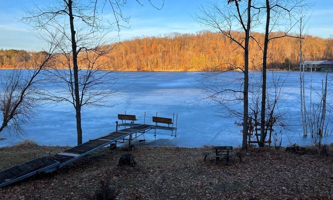 Luck Cabina | Lake Home property