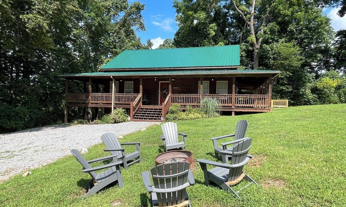 Byrdstown Cabina | Lake House Getaway at Dale Hollow Lake