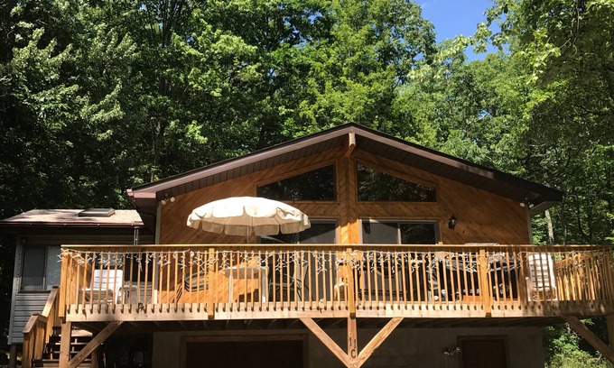 Lakeville Chalet De Esquí | Lake House on Lake Wallenpaupack, muelle incluido, Home tiene WiFi 3 BDRM's 2b's