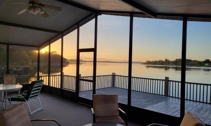 Polk City Casa | Lake House Retreat