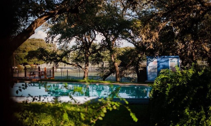 Apache Shores Villa | Hill Country Retreat
