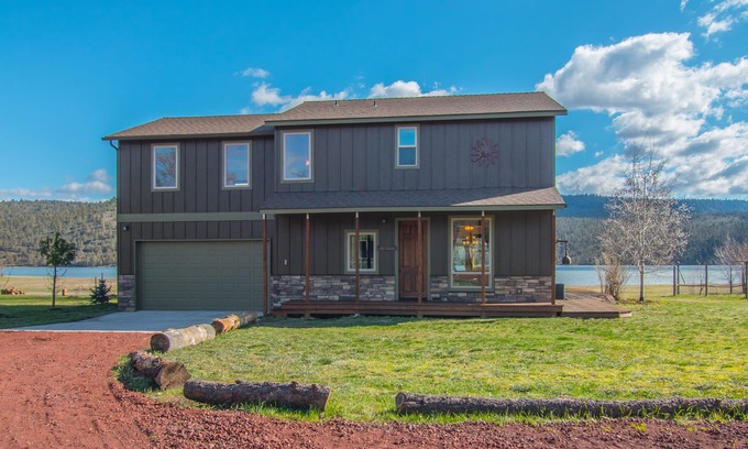 Prineville Casa | Casa frente al lago - Capacidad 6-8