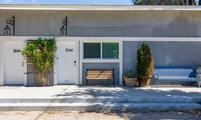 Lake Hughes Apartamento | Lake Hughes Apartment Unit C