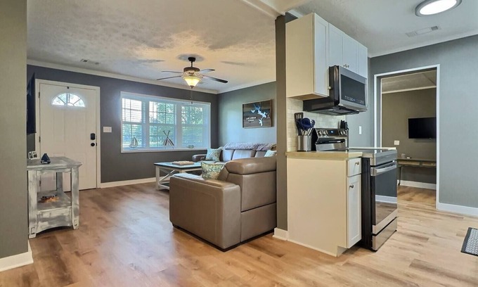 Wetumpka Casa | Lake Jordan Swayback Retreat-A Nature Lovers Dream