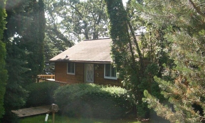 Stoughton Cabaña | Lago Kegonsa 1BR Cottage 15 Min. a Madison, capacidad para 3, Kayak