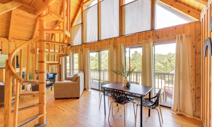 Six Mile Cabaña | Lake Keowee Access: Idyllic Six Mile Cabin!