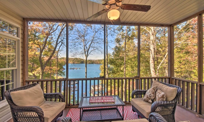 Six Mile Casa | Lake Keowee Home w / Dock - 12 millas de Clemson Campus