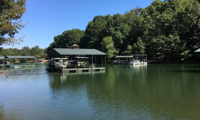 Serenity Bay Casa | Waterfront Home 15 millas de Clemson!