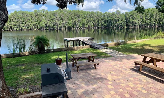 Land O' Lakes Casa | Lake living with beautiful views!