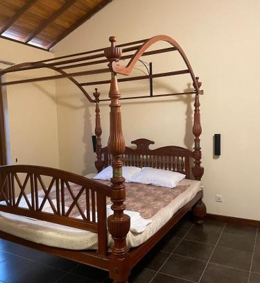 Battaramulla Villa | Lake Lodge 4 bed rooms spacious house with 3 Bath
