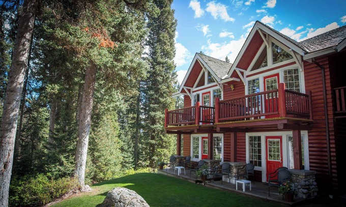 Lake Louise Cabina | Lake Louise 2-Bedroom Suite | Deck & Views