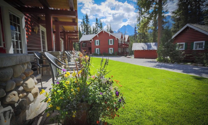 Lake Louise Cabina | Lake Louise Cozy Cabin | Fireplace & Balcony