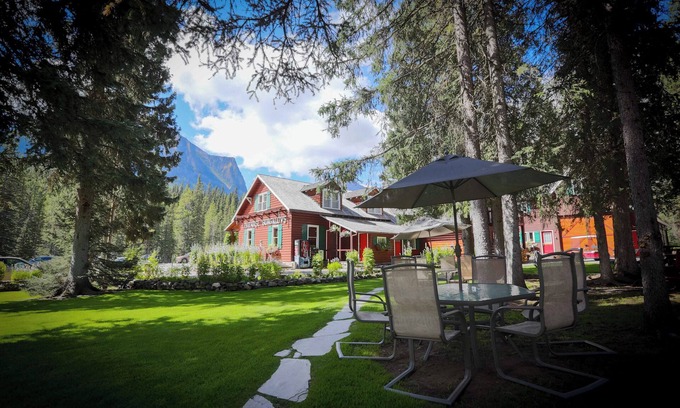 Lake Louise Cabina | Lake Louise Suite | Mountain Views & Fireplace