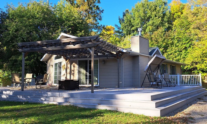 Detroit Lakes Casa | Lake Melissa Cabin on the Commons