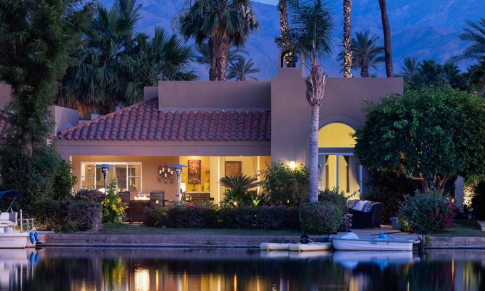 Rancho Mirage Casa | ¡Vida de lujo en el lago Mirage! Vista de 180 grados frente al lago!