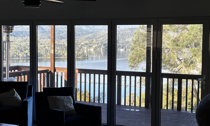 Oak Shores Casa | Lake Nacimiento’s Oak Shores Lakeside Community Resort Family Vacation Rental