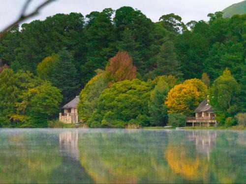 Drakensberg Gardens Complejo | Lake Naverone Holiday Cottages