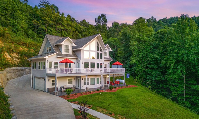 Maynardville Casa | Lake Norris Epic Aqua Haven 4 bedroom House with loft in Maynardville
