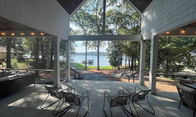 Lake Oconee Casa | Lake Oconee Georgia - Lakefront Retreat near University of Georgia & Augusta