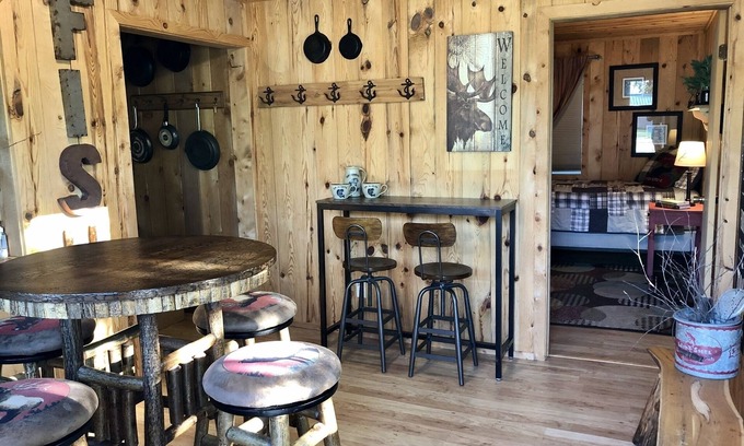 Warroad Casa | Lake of the Woods Cabin & Shed with Marina Slip and Golf Cart