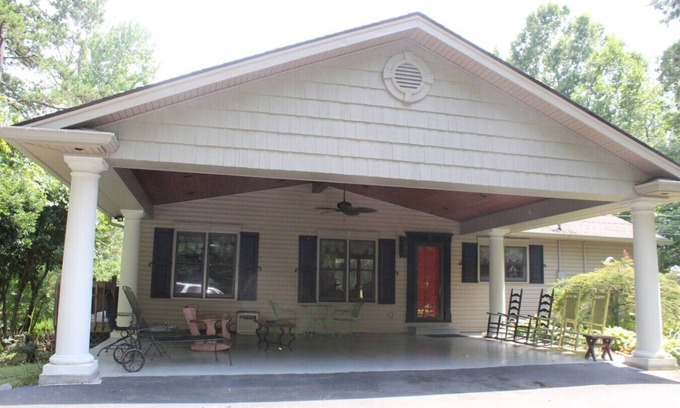 Ten Mile Casa | Lake Retreat the perfect cozy get away!